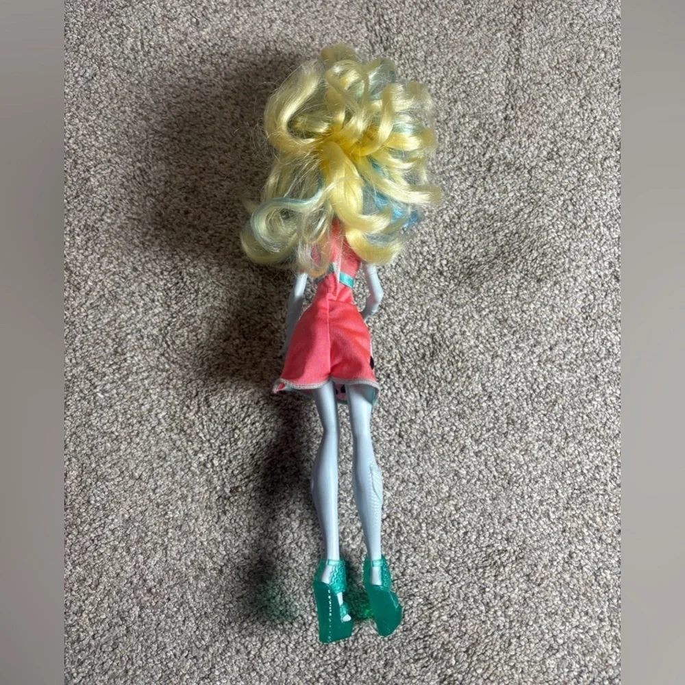 Monster High Emoji Lagoona Blue Budget Doll Mattel